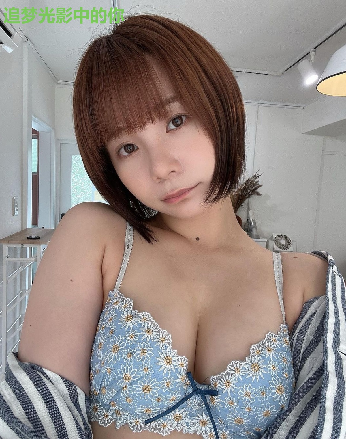 追梦光影中的你